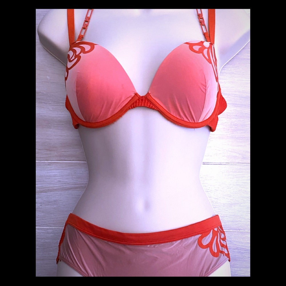 Beautiful orange MD bra and bikini pair